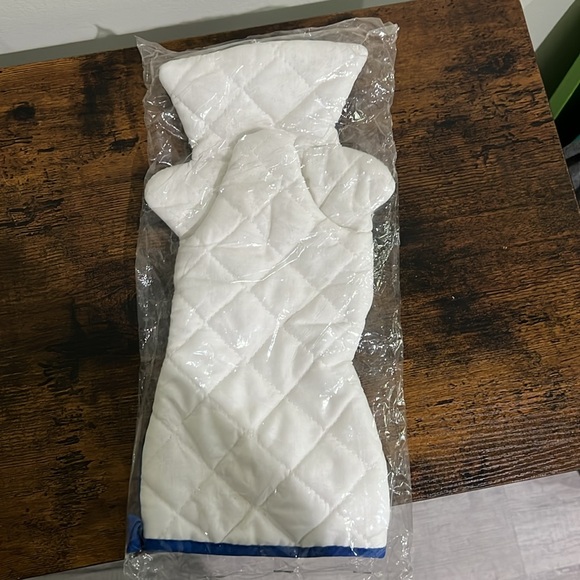 Vintage Planters Mr. Peanut Gold Measure Hand Oven Mitt - Picture 3 of 6